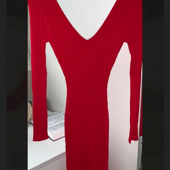 Red Hera collection midi dress - Picture 6 of 10
